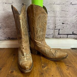 Innovation Womens size 9 snip toe cowgirl boots tan leather cross and wings